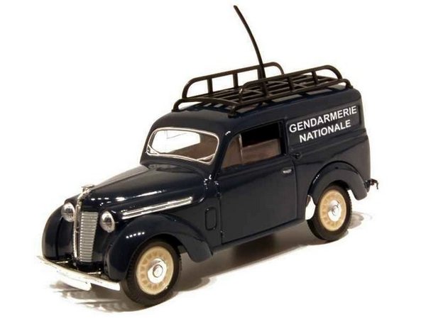 Renault Juvaquatre 1952 Gendarmerie SOLIDO